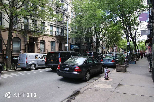 Rented by APT212 INC | media 39