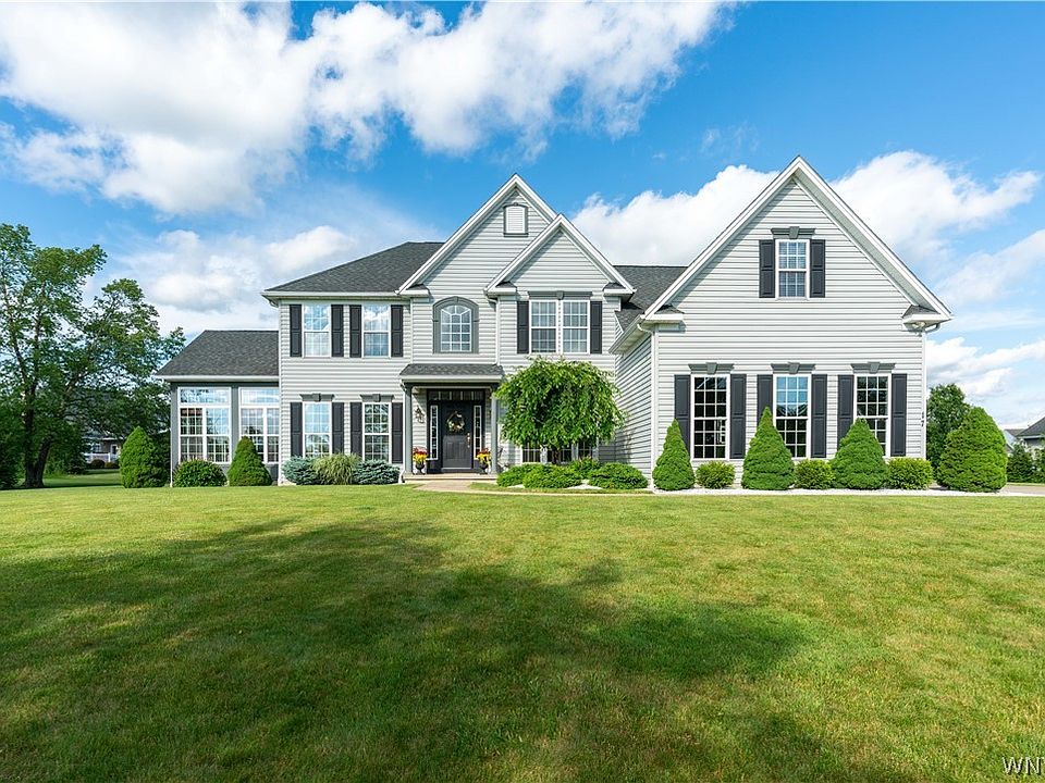 1st image of 17 Graystone Ln