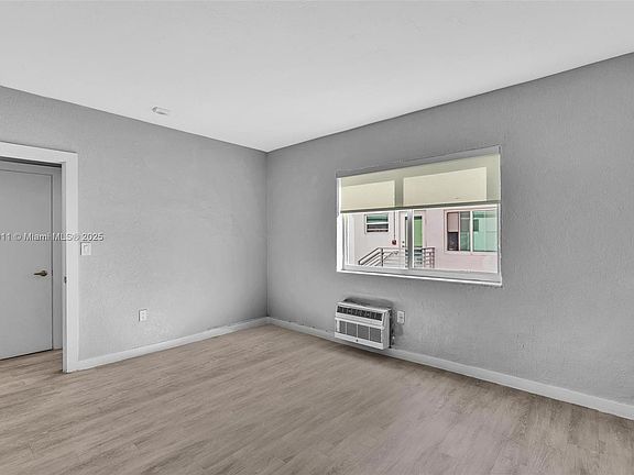 4th image of 9200 E Bay Harbor Dr #92002A