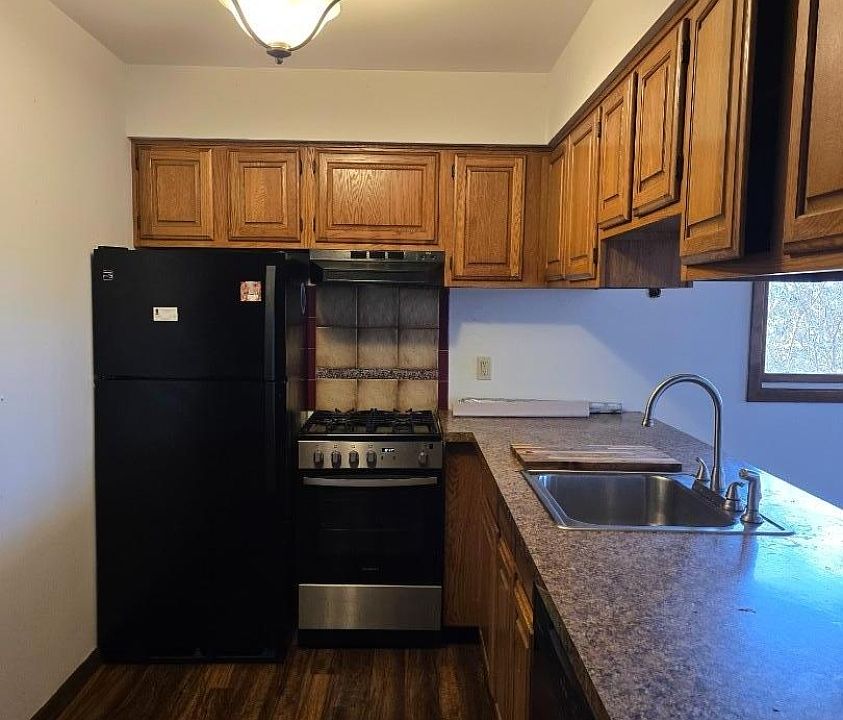 1st image of 8 Steamboat Dr #11