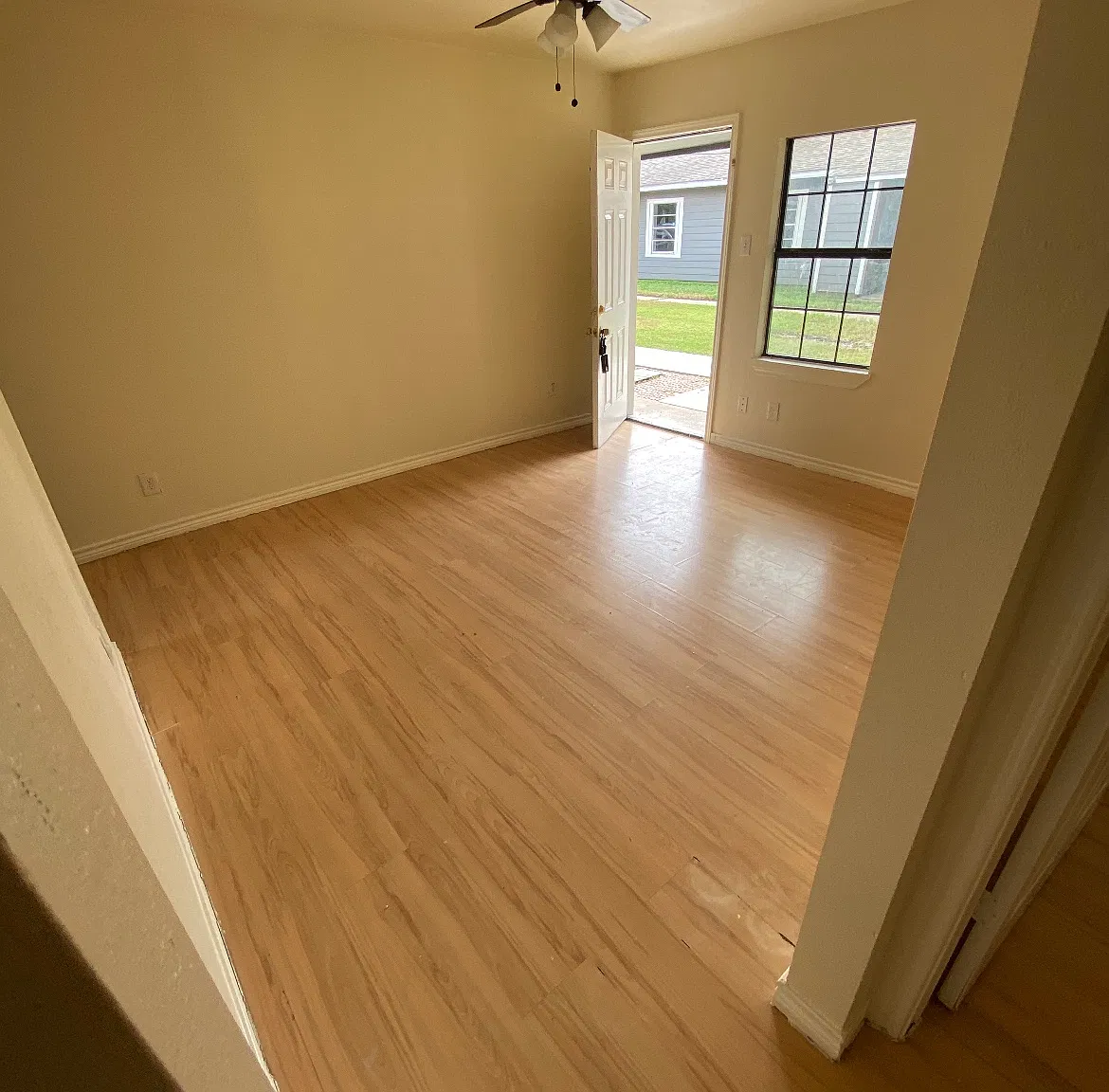 2 bed, 650 sqft, $900 — Photo 1