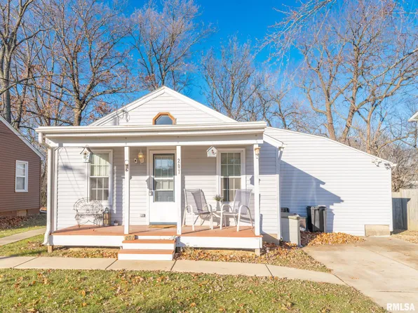 207 E Rose St, Peoria, IL 61607
