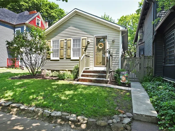 92 Richmond St, Rochester, NY 14607