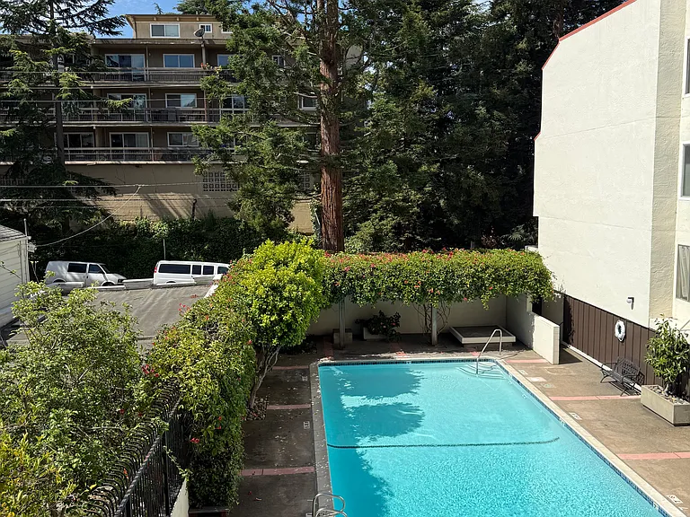288 Whitmore St — Photo 1