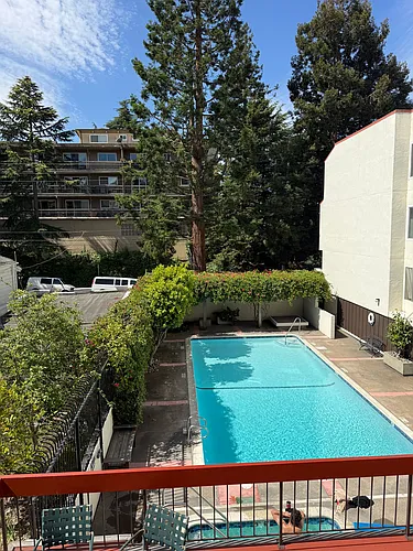 288 Whitmore St Photo 1