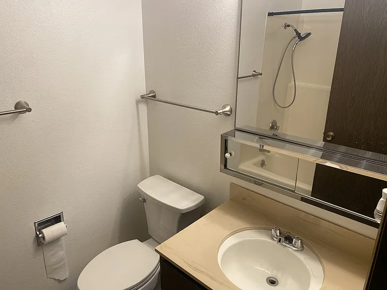 237 E Woodhill Ave #1 — Photo 10