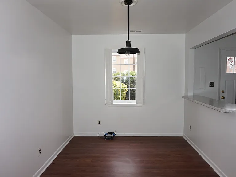 931 N Central Ave — Photo 5