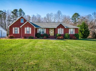 32 Tower Way, Allardt, TN 38504