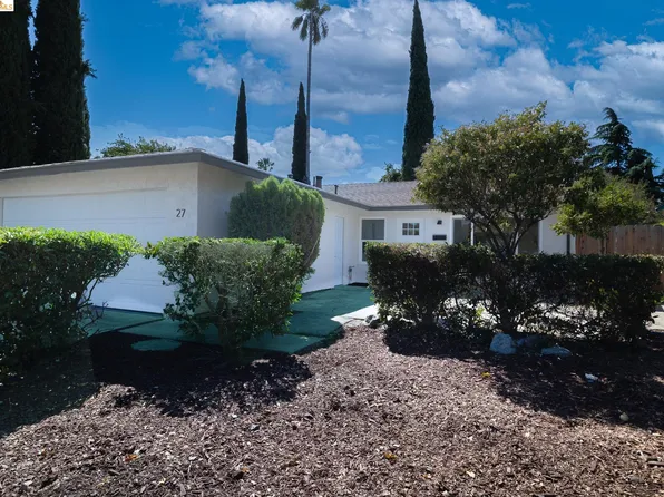 27 W Trident Dr, Pittsburg, CA 94565