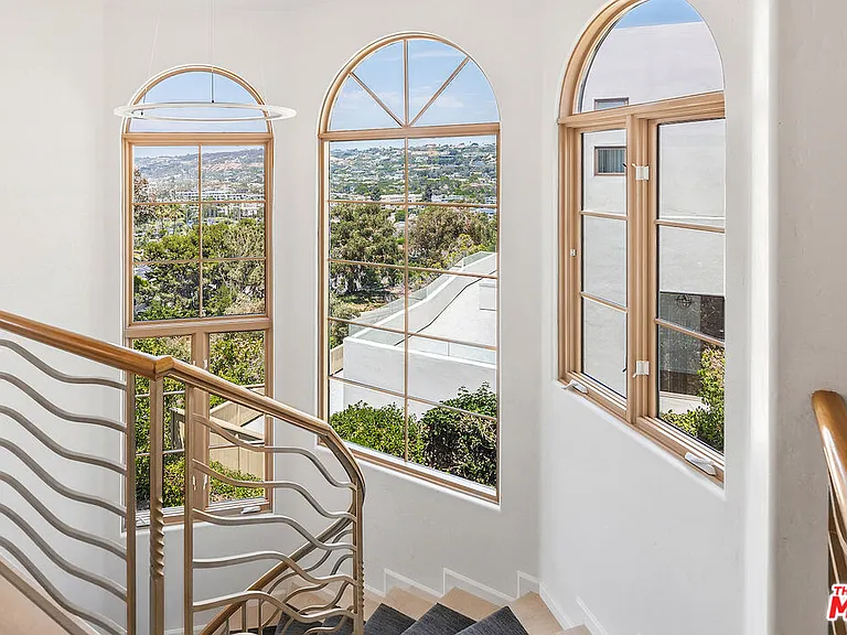 7782 Lookout Dr — Photo 37