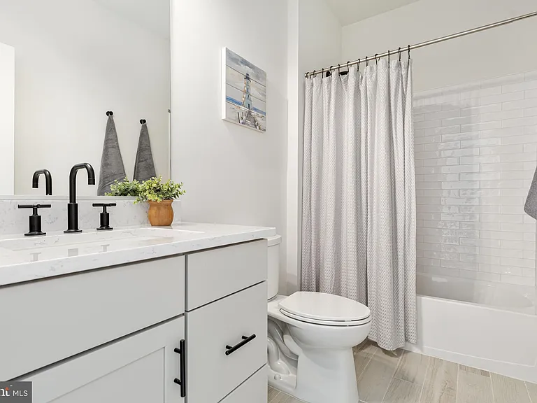6746 Upland Manor Dr — Photo 8