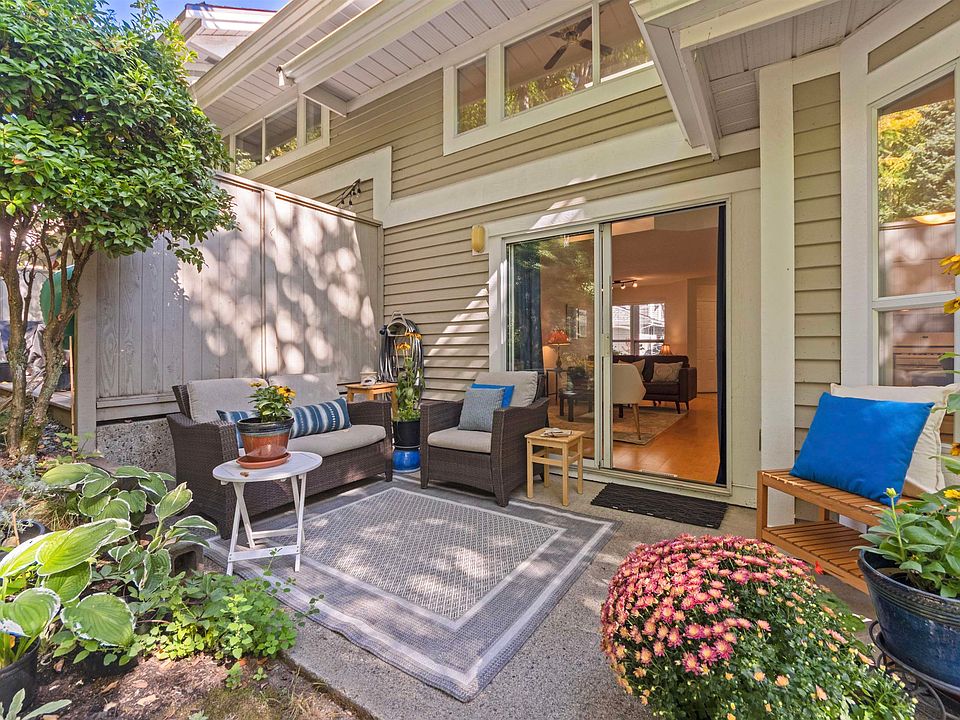 1st image of 650 Roche Point Dr #49