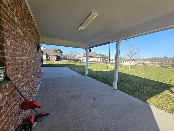 3rd image of 16384 Ronnie Rd