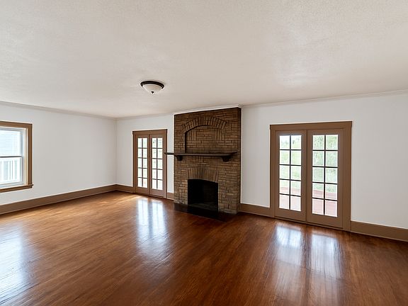 3rd image of 713-15 Onondaga Ave #1