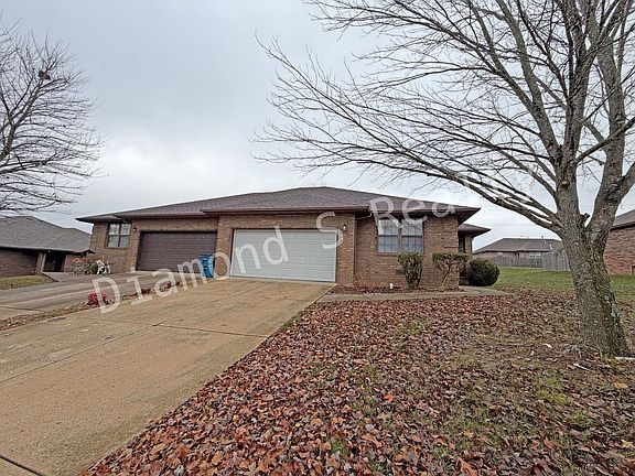 2nd image of 1271 W Bridgewood Pl