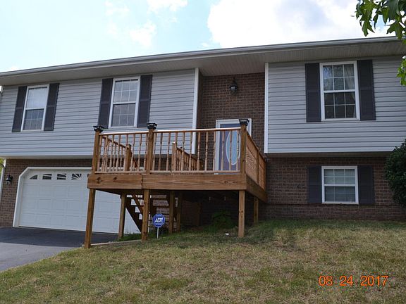 2nd image of 226 Gala Dr