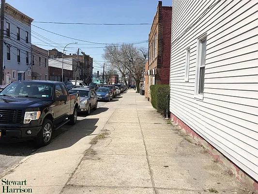 Rented by Stewart Harrison LLC | media 59