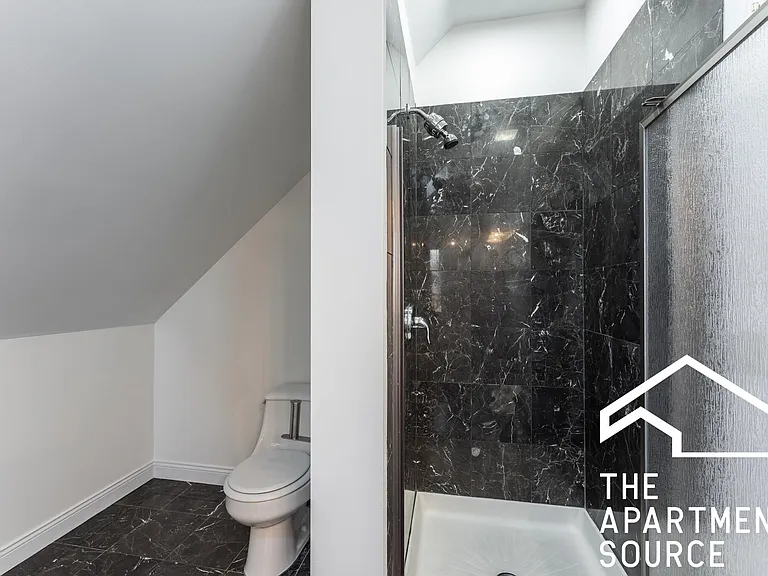 2522 N Artesian Ave — Photo 15