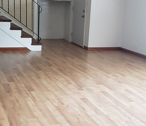 3rd image of 1116 Davis St