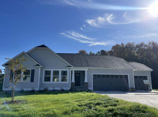 156 Paint Horse Dr, Benson, NC 27504