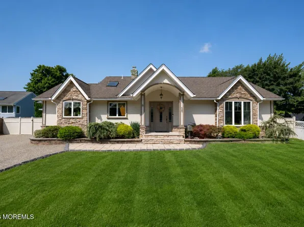 35 Miller Avenue, Holmdel, NJ 07733