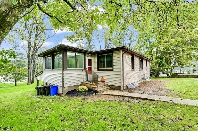 14 Sharon Ct — Photo 6