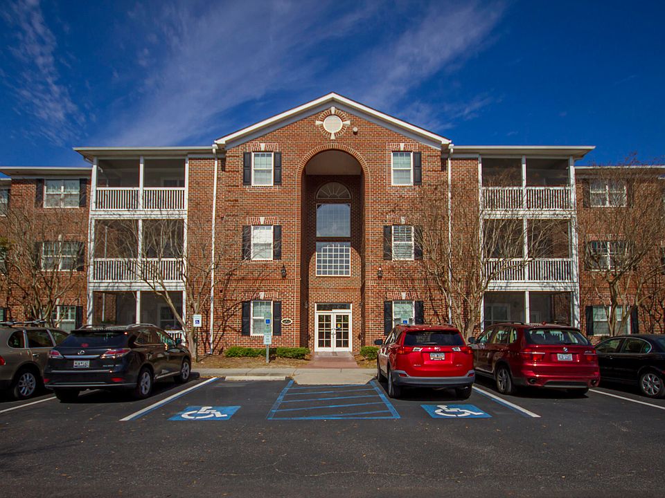 1st image of 1499 Cambridge Lakes Dr