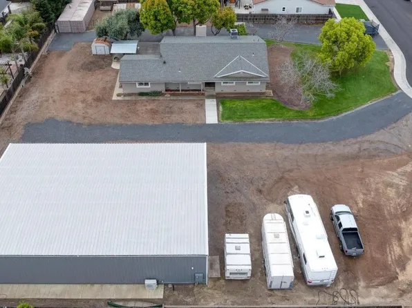 1900 Collinwood Dr, Hughson, CA 95326