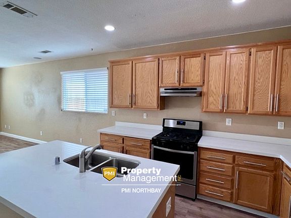 5th image of 1908 Bramblewood Dr