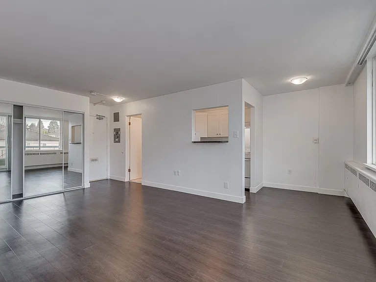 695 SE Marine Dr #605 — Photo 10