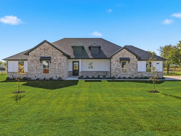 8751 Kassandra Dr, Sanger, TX 76266