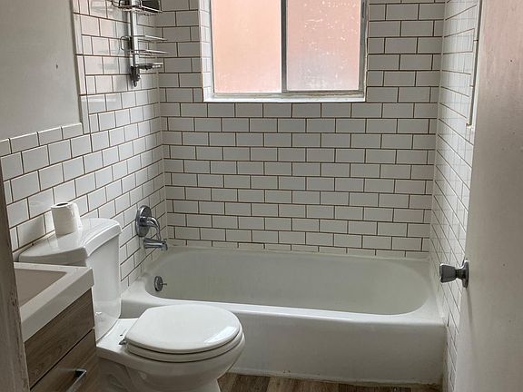3rd image of 10165 Chaucer Ave #4-2