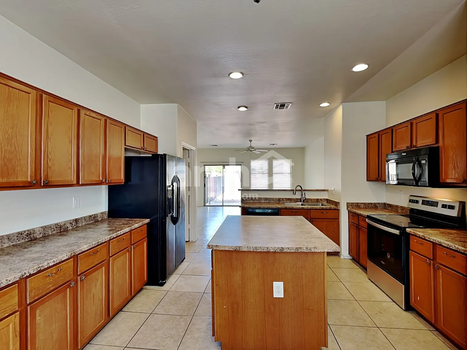 5 bed, 3.0 bath, 2479 sqft, $2,705 — Photo 3