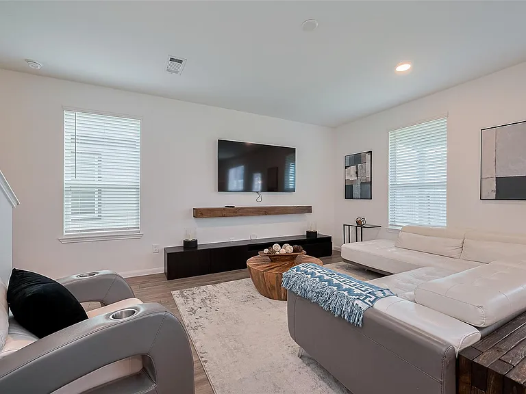 17711 Vernonia Ln — Photo 7