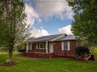 2599 Cross Creek Rd, Buffalo, WV 25033