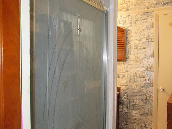 4th image of 156 Poe Dr