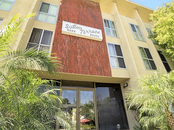 2nd image of 6225 Coldwater Canyon Ave Unit 209