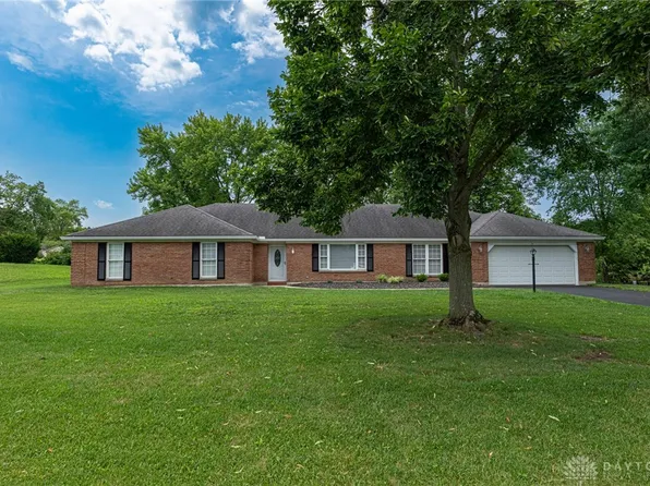 1434 Roamont Dr, Dayton, OH 45459