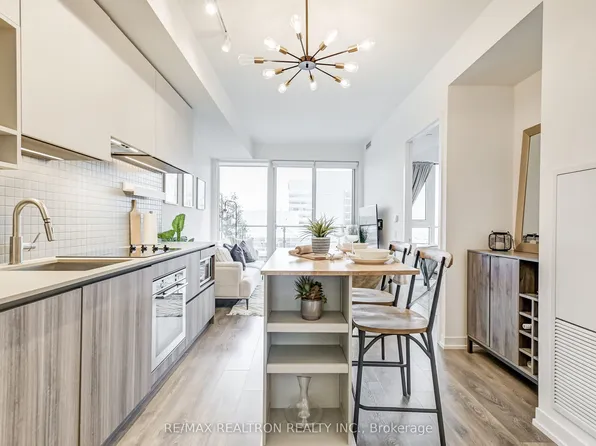 5 Buttermill Ave #1608, Vaughan, ON L4K 3X4