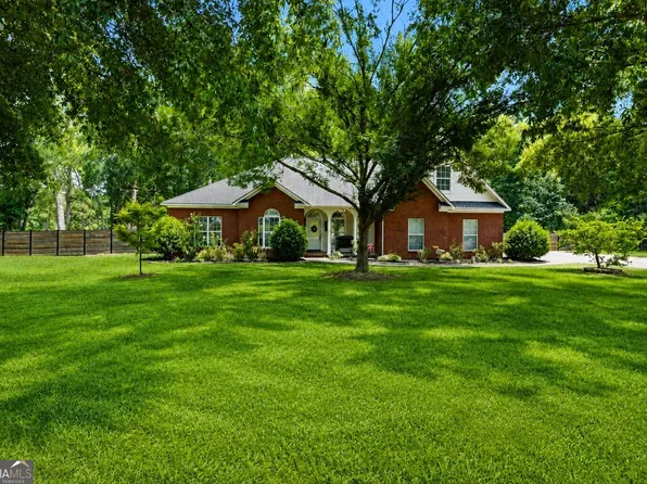 1201 E Hampton Dr, Statesboro, GA 30461