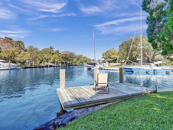 3rd image of 1321 Mandarin Isle