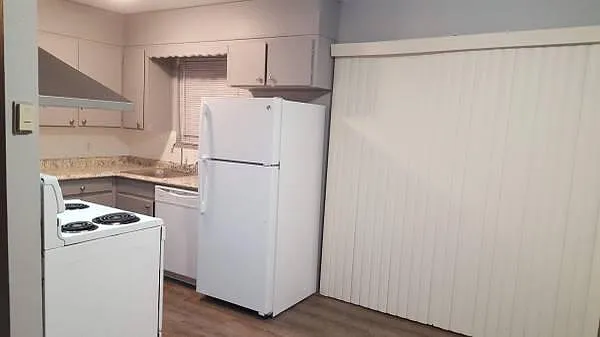1 bed, 756 sqft, $1,200 — Photo 3