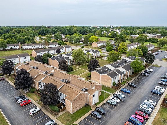 3rd image of 1930 Kenilworth Cir APT G