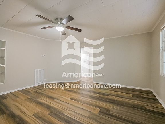 1031163_003_living_room_13941823.jpg