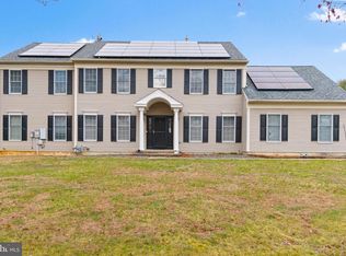 218 Heritage Dr, Columbus, NJ 08022