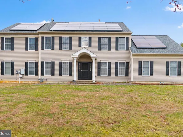 218 Heritage Dr, Columbus, NJ 08022