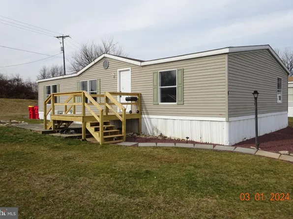 9 Apache Dr, Shippensburg, PA 17257