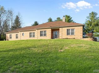 16721 Shamblin Rd, Florissant, MO 63034