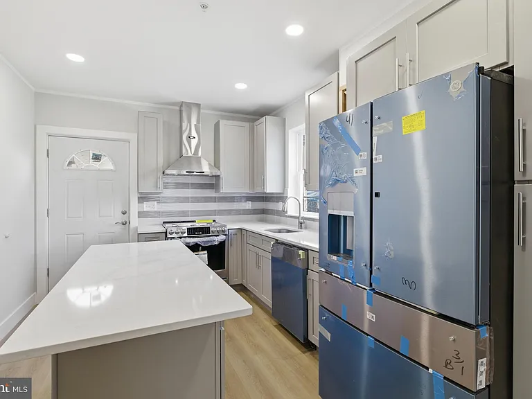 1511 W Flora St — Photo 2