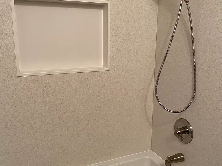 Large soaking bathtub